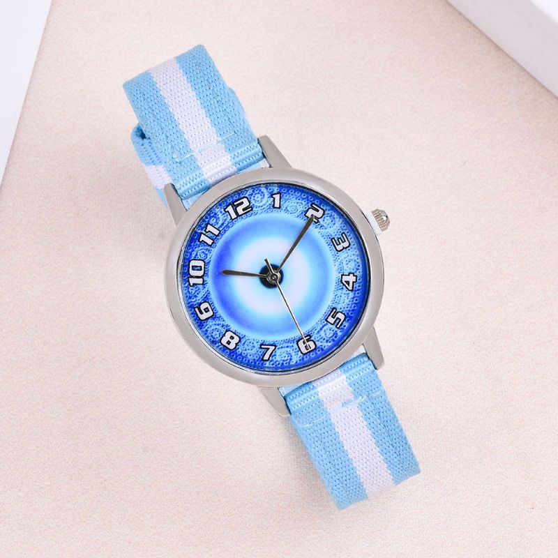 1 St Barn Canvas Armband Student Quartz Watch